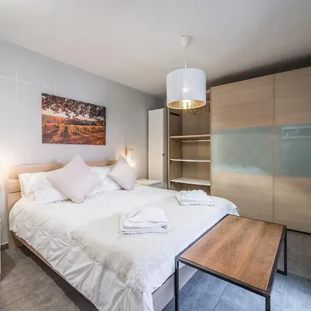 Al Mulein - 2 Passi Dal Centro Con Parcheggio * Modena