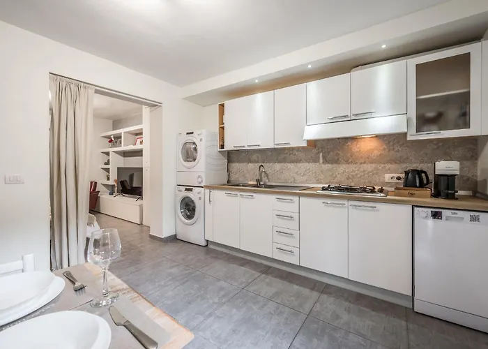 Al Mulein - 2 Passi Dal Centro Con Parcheggio モデナ